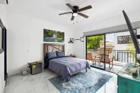 Villa Luna Puerto Vallarta | Private 6-Suite Villa for 20 Guests  - Villaer