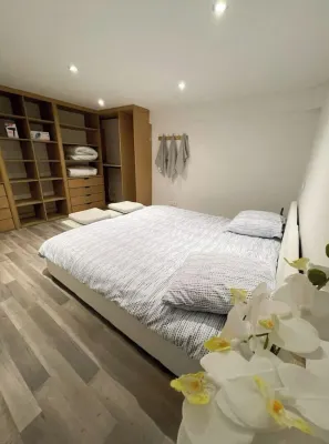 Zen a Houilles 烏耶住宿飯店