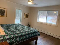 Kennebec River House -- Sweeping River Views and Hiking Trails Hotels in Bath