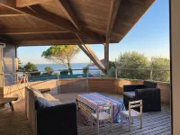 WOODEN HOUSE WITH SEA VIEW, HEATED POOL AND JACUZI