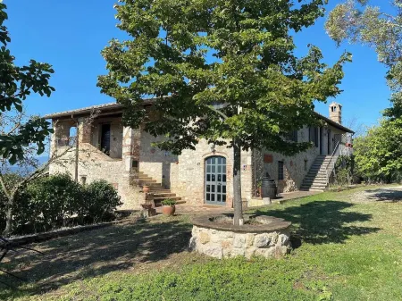 Italian countryside escape close to Rome (1 hr With pool, gym & calisthenics Отели в г. Амелия