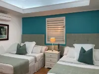 Beach villa staffed daily. Hotels in Duncans