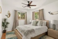 Coastal Comfort~3 BR Home w/Pool~Sleeps 9~Near Pensacola Beach