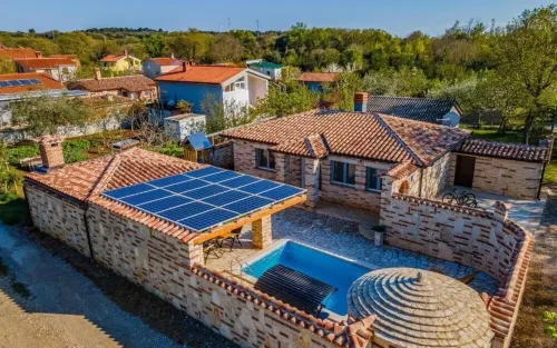 Villa Azimut - Cozy Home In Medulin With Sauna