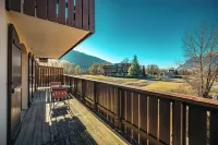 Hotel Base Camp Lodge - Albertville - Mountain view