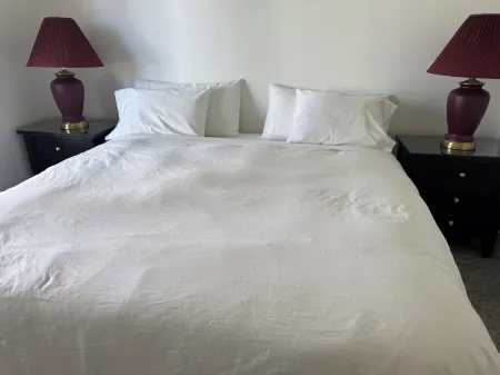 Brand new house in lookout Avenue with the nice ocean view mountains.