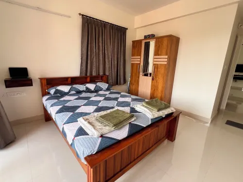 Nirvana Stay, Spacious  fully furnished 2BHK apartment in Mangalore, Full AC