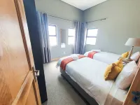 Luxury 3-bedroom house in welcoming Dullstroom with WiFi