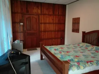 Garden Homestay in Ampawa Hotels in Suan Luang