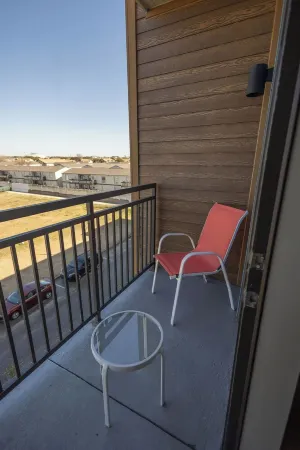 Urban 1-bedroom apartment in Addison with WiFi, AC & Reserved Parking