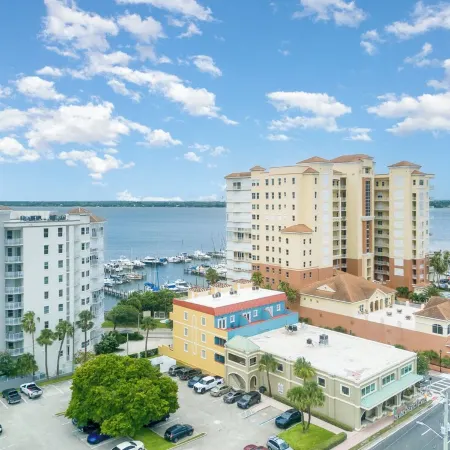 Spacious Downtown Cocoa Village Estate 1 with River Views!