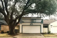 Cozy, Convenient Townhome Living