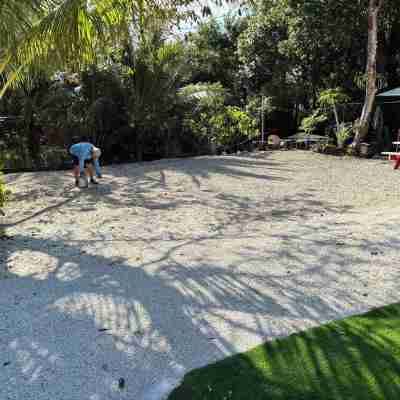 Cozy 1-bedroom mobile home with AC, WiFi in enchanting Key Largo Hotel Exterior