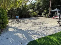 Cozy 1-bedroom mobile home with AC, WiFi in enchanting Key Largo - 2-Star