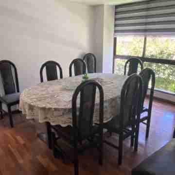Calacoto centro, full muebles y equipo con WiFi y TV cable gratis en La Paz Others
