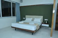 Hotel Skyland فنادق في Gokul Shirgaon