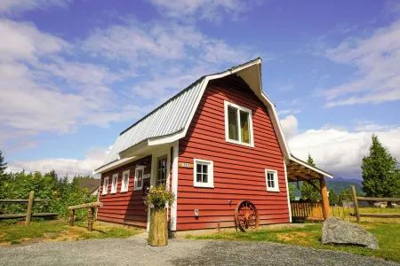Stay in the Barn! Bedroom in the Hayloft!