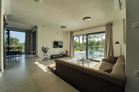 Neues Gebäude. Es Liegt 3,5 km vom Zentrum von Poreč Entfernt Отели рядом с достопримечательностью «Porec Old Town»