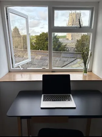 Perfect 4-bedroom house with WiFi in charming Colyton Отели в г. Колитон