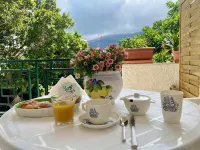 Villa 150 meters from the sea and 5 km from the airport. Villa Melina. Hotels in Carini