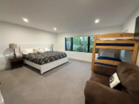 Newly Built 4 Bedroom House Centrally located in the Heart of Teton Valley Hotels in Driggs