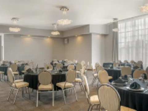 Best Western Plus Woodstock Hotel  Conference Centre โรงแรมในCarleton County