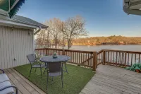 Waterfront Cherokee Village Home w/ Private Dock! - Homestays