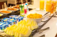 Hotel Almudaina - breakfast