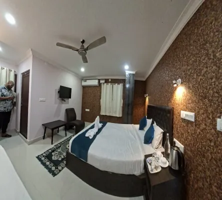Hotel Pigeons Nest