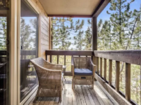 Pinegrove by AvantStay Beautiful Villas Condo Just Outside Tahoe City Hotels in Dollar Point