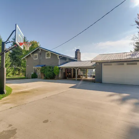 Waterfront Allyn Retreat w/ Guest House & Beach!