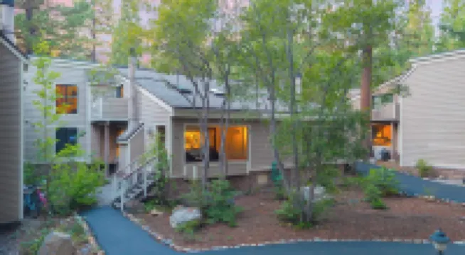 Near Ski, Beach, & Hiking Trails + Clubhouse Pool & Hot Tub Access Juanita Blue by Avantstay