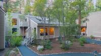 Near Ski, Beach, & Hiking Trails + Clubhouse Pool & Hot Tub Access Juanita Blue by Avantstay