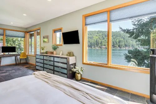 Modern Summit Lake Escape - Spacious Deck w/ View! - Balkoner