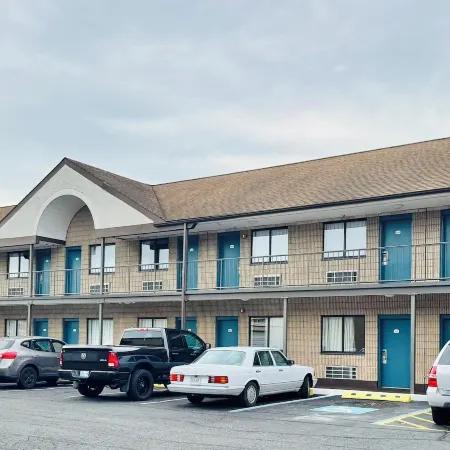 Red Carpet Inn Norwalk