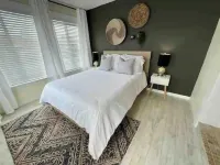 Prime Location! 5min to the Beach/Cruises