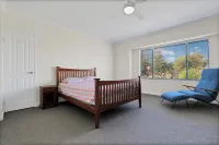 Day dream's entertainer - 150m from beach Hotels in Mandurah