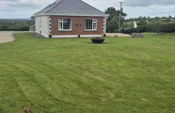 凱爾斯利特里姆的寧靜小屋度假屋