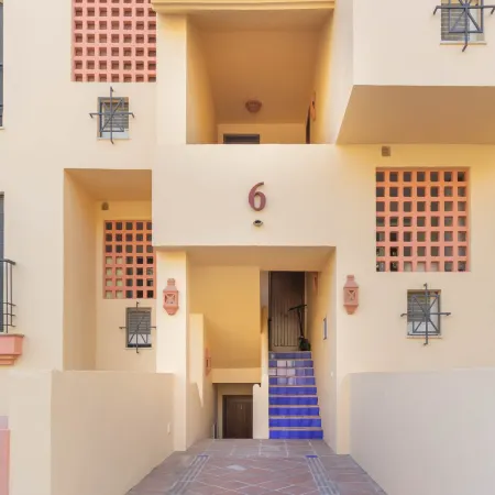 Premium apartment in Benahavis with balcony