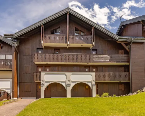 Apartment in heart of Morillon Village Hotels in Morillon