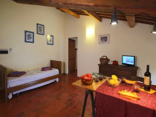 Raffinee Farmhouse with pool views - Wifi