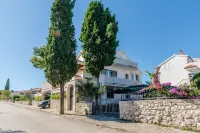 Apartment Mia-Three Bedroom Apartment with Sea View Terrace - Homestays
