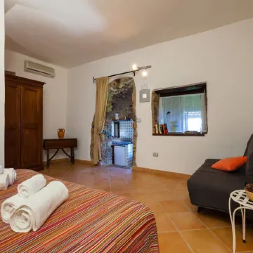 Romantic Stay Near Velia