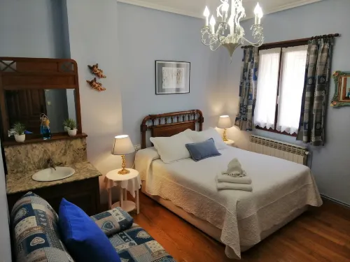 Mansion in Salinillas with Private Pool