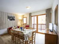 Apartment for 8 people with parking Hotels in Bramans