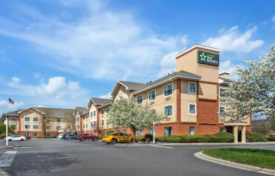 Extended Stay America Suites - Long Island - Melville Hotels near The Race Palace - Nassau OTB Teletheater