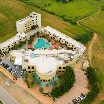 The Sky Imperial Bapu's Resort