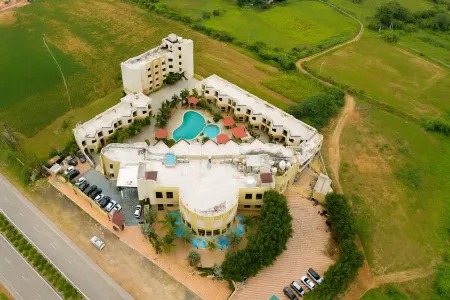 The Sky Imperial Bapu's Resort