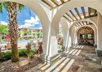 Palm View Place 3 Bedroom Condo by Redawning - parking