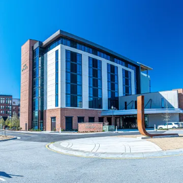 Hotel Indigo COLUMBUS AT RIVERFRONT PLACE by IHG Отели в г. Колумбус